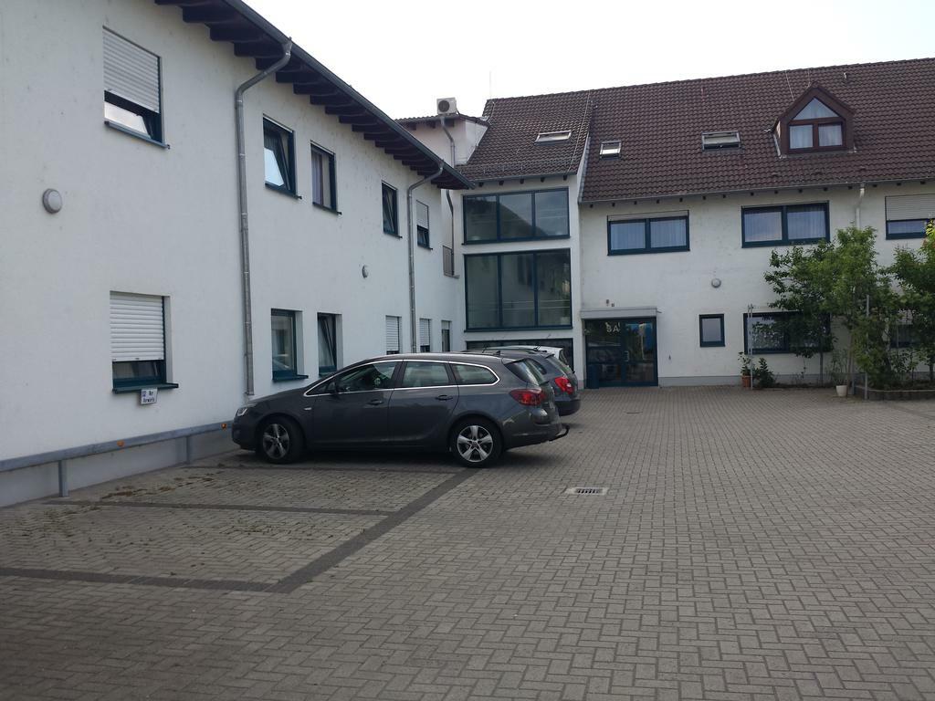 Hotel Am Exerzierplatz MHG Exterior foto